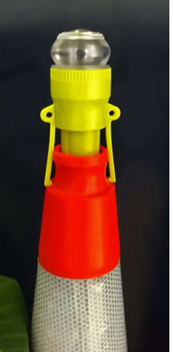 Cone mounted emergency warning lamp with AA battery